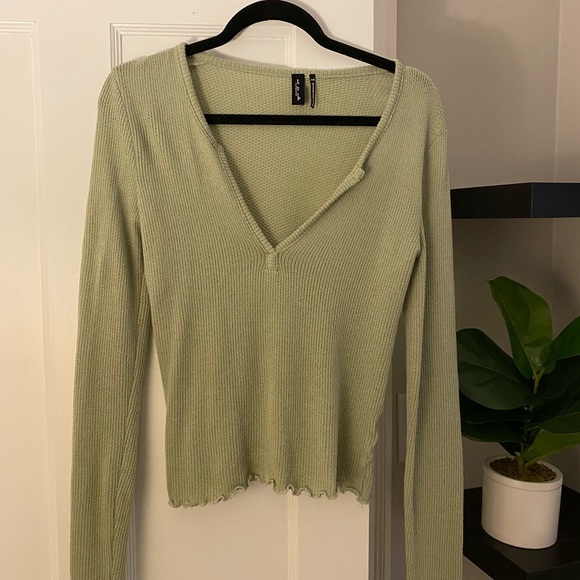 Medium Green Urban Outfitters Long Sleeve V-Neck Knit Top - Picture 2 of 5